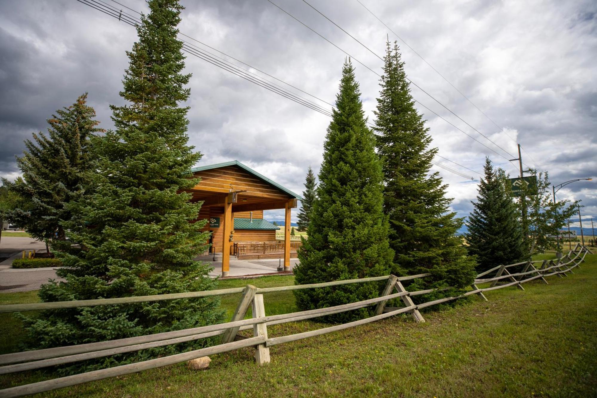Mountain Vista Hotel West Yellowstone Ngoại thất bức ảnh